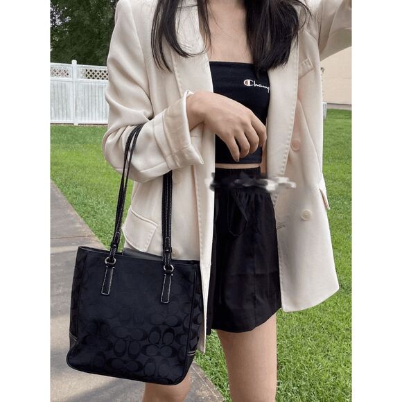 COACH Signature 6090 Black Jacquard Leather Lunch Tote Bag - Picture 3 of 11